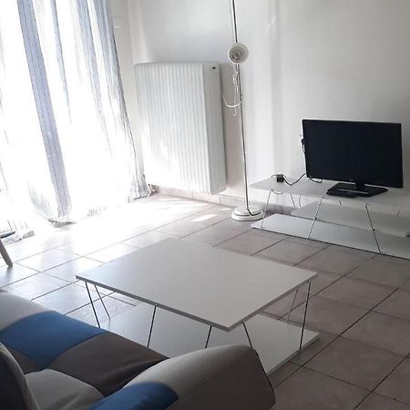 Central Apartments Eretria 外观 照片