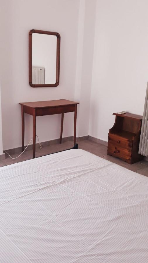 Central Apartments Eretria 外观 照片