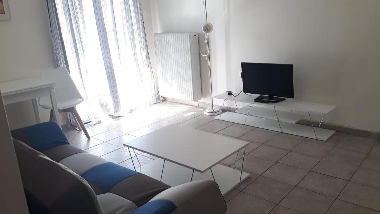 Central Apartments Eretria 外观 照片