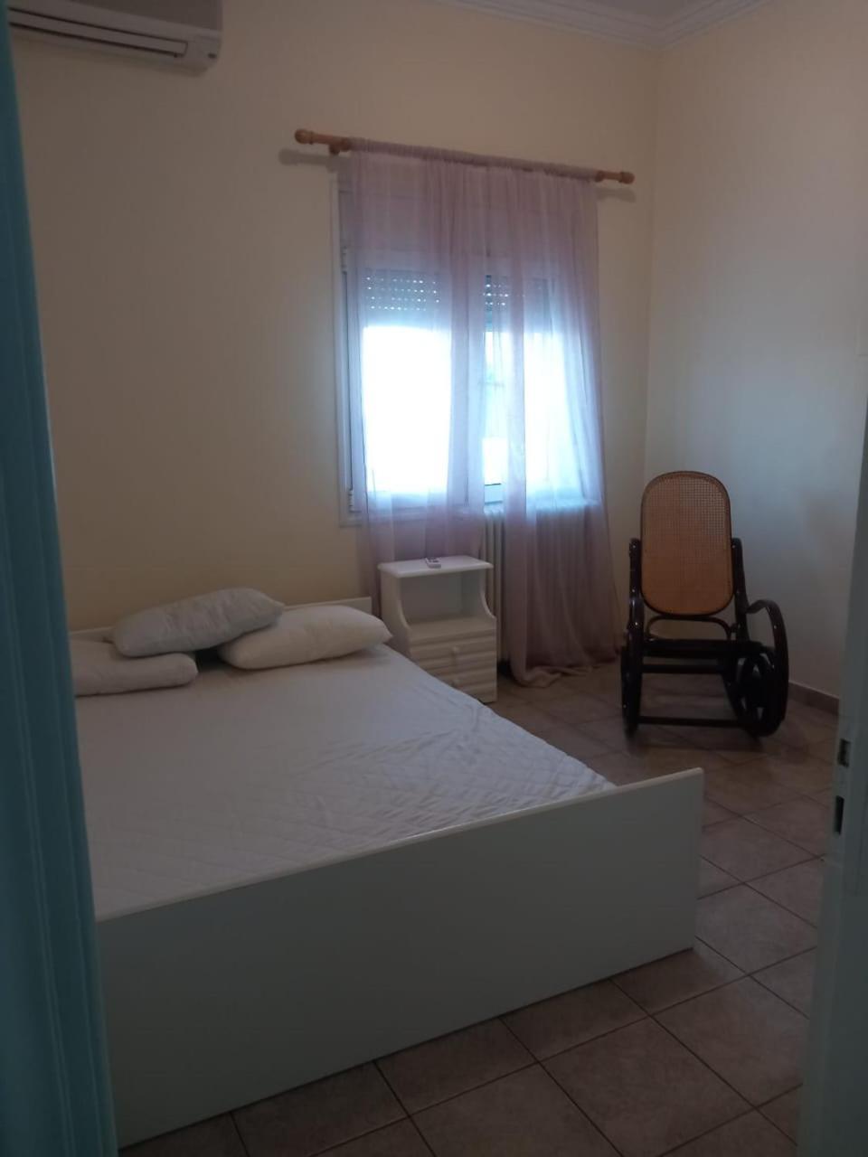 Central Apartments Eretria 外观 照片
