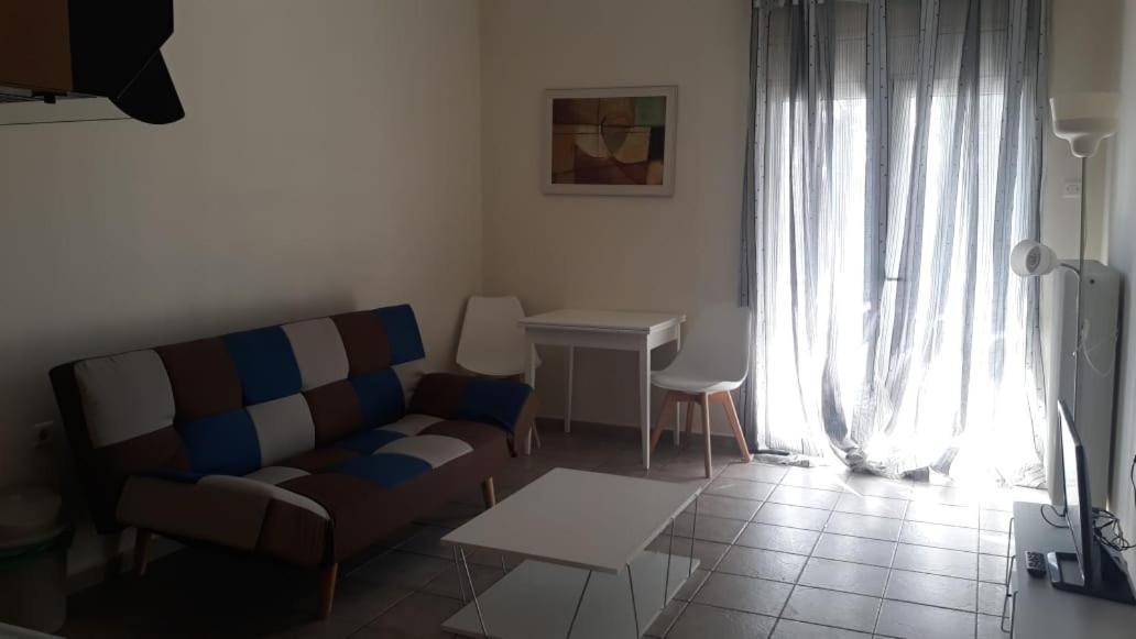 Central Apartments Eretria 外观 照片