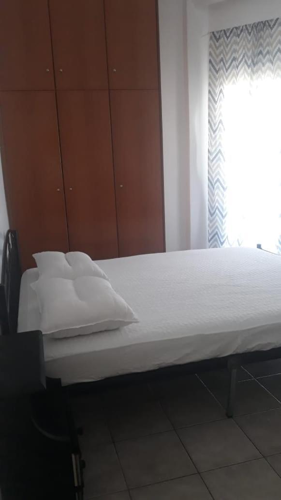 Central Apartments Eretria 外观 照片