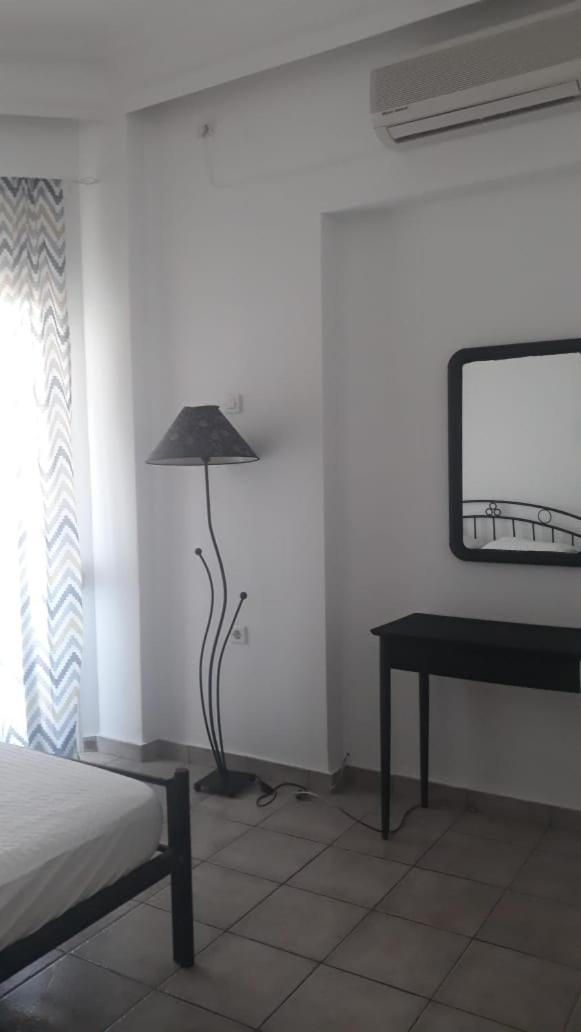 Central Apartments Eretria 外观 照片