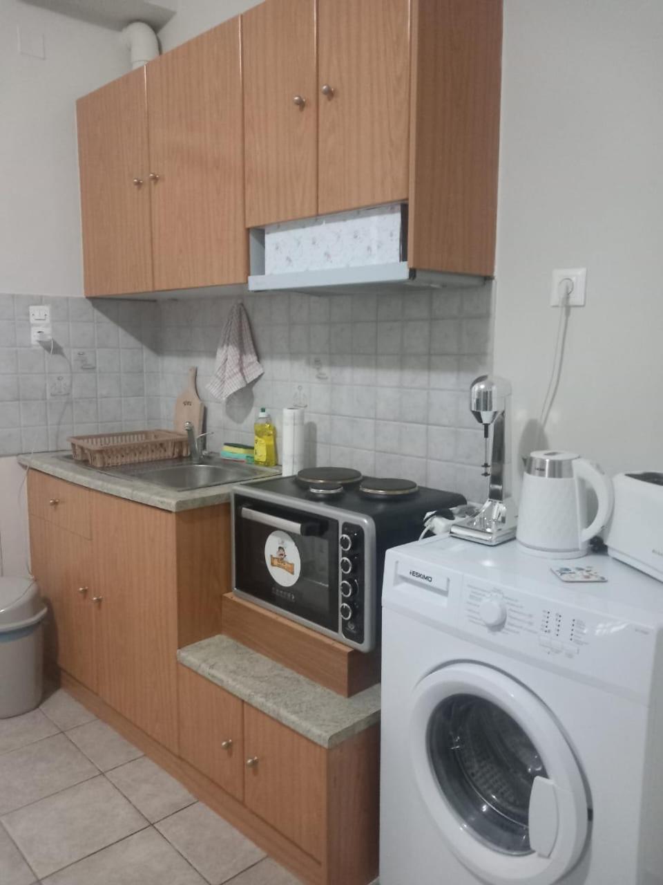 Central Apartments Eretria 外观 照片