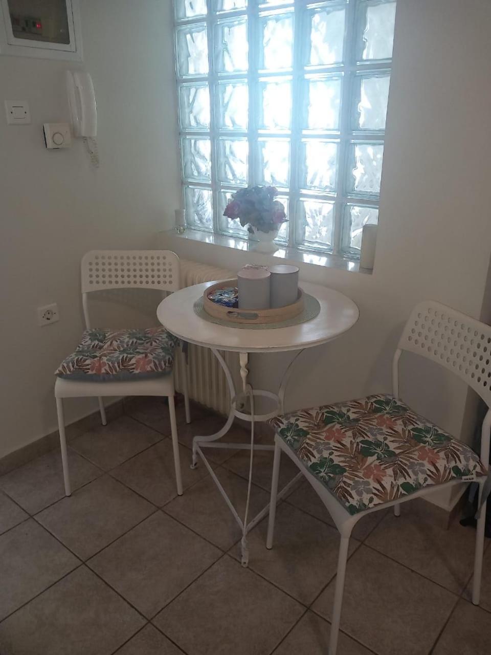 Central Apartments Eretria 外观 照片